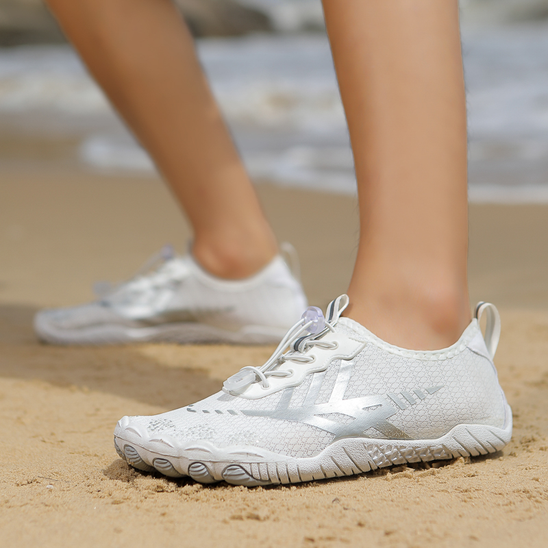 Quick Dry Water Shoes For Men  - Aquatic Sports Shoes ulasan dan harga
